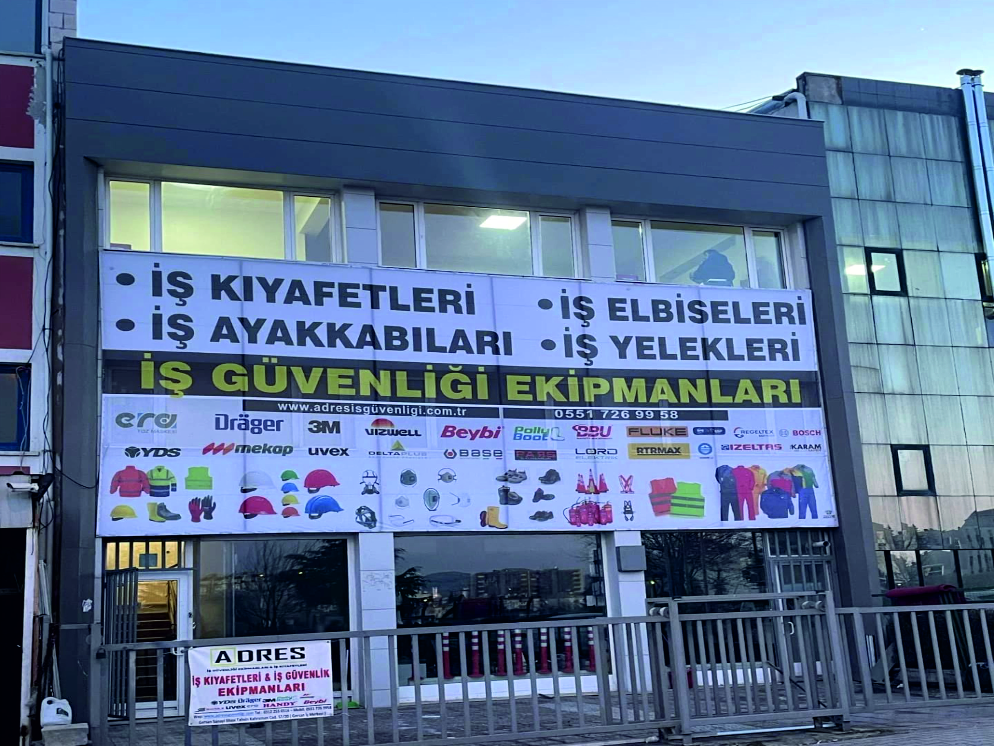 is güvenligi giyim firmasi cephe kaplama